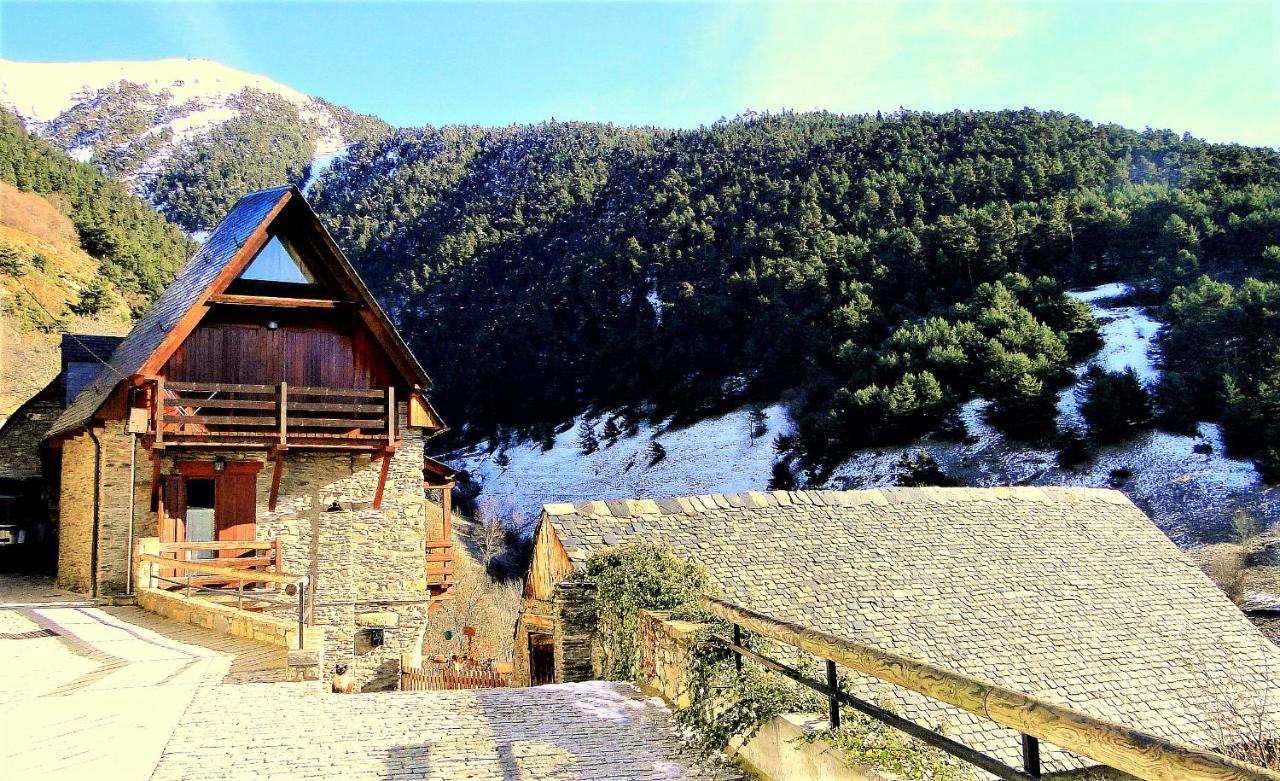 Apartamentos Aran Montcorbau ภายนอก รูปภาพ