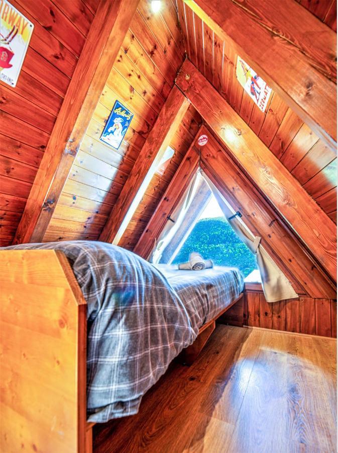Apartamentos Aran Montcorbau ภายนอก รูปภาพ