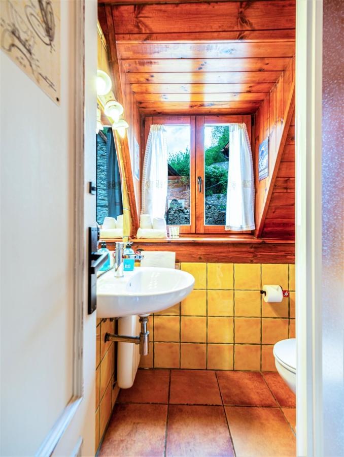 Apartamentos Aran Montcorbau ภายนอก รูปภาพ