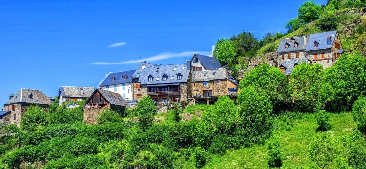 Apartamentos Aran Montcorbau ภายนอก รูปภาพ
