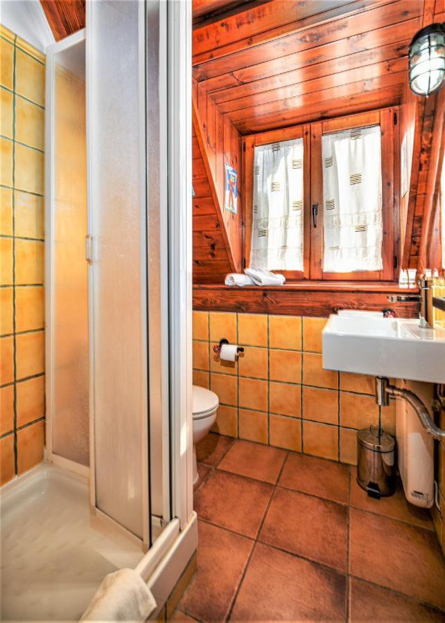 Apartamentos Aran Montcorbau ภายนอก รูปภาพ