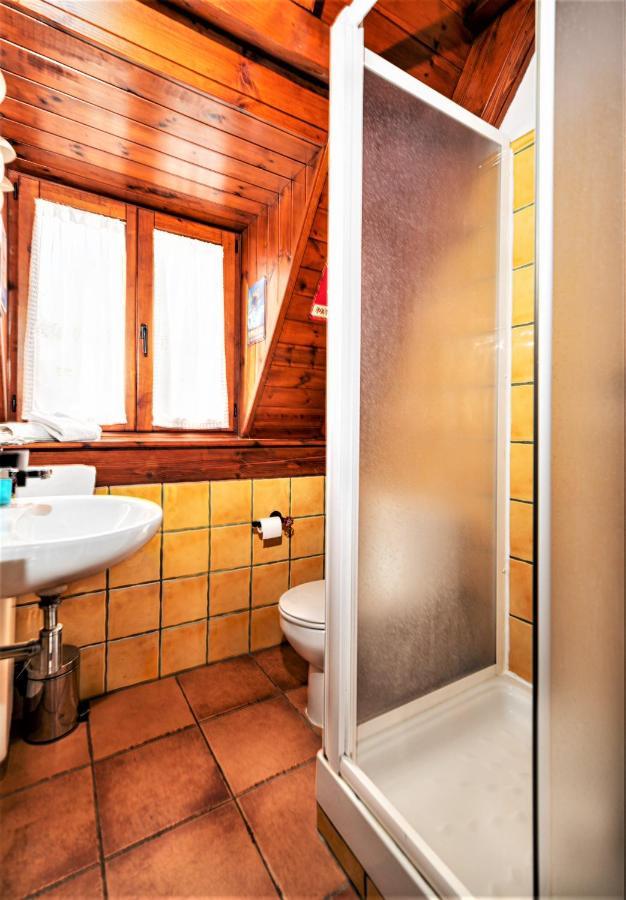 Apartamentos Aran Montcorbau ภายนอก รูปภาพ
